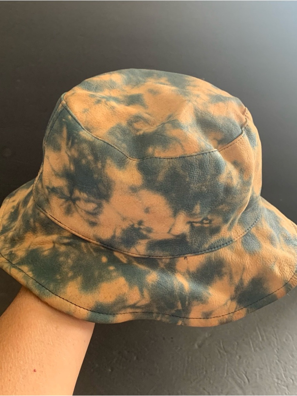 Michael Kors Leather M/L Tie-Dye Lined Bucket Hat